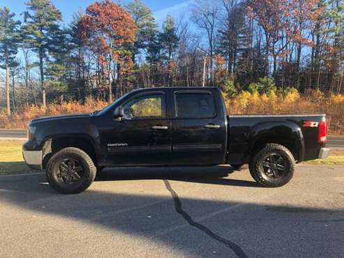 2010 GMC Sierra 1500 4WD Crew Cab 143.5" SLE - cars & trucks - by... for sale in Hampstead, NH