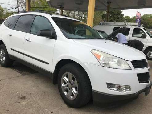 2009 Chevrolet Chevy Traverse LS AWD 4dr SUV - Wholesale Cash Prices for sale in Louisville, KY