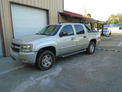 2008 CHEVROLET AVALANCHE 4X4 LOW MILES AND WE CAN HELP YOU GET A... for sale in McAllen, TX