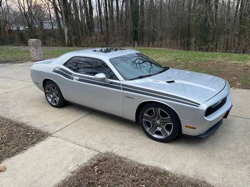 2012 Dodge Challenger R/T - cars & trucks - by owner - vehicle... for sale in EVANSVILLE, TN