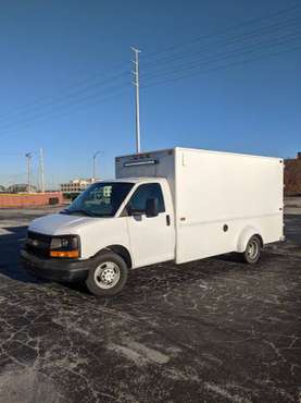 2013 Chevy EXPRESS CUTAWAY-CUBE VAN - cars & trucks - by owner -... for sale in Saint Louis, MO