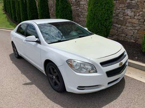 2010 *Chevrolet-3 OWNER CARFAX CLEAN!* *Malibu-33* *MPH* *HWY* -... for sale in Knoxville, TN