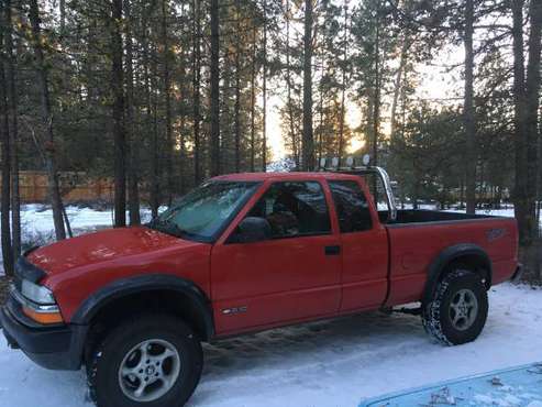2002 Chevy S10 4x4 - cars & trucks - by owner - vehicle automotive... for sale in Bend, OR