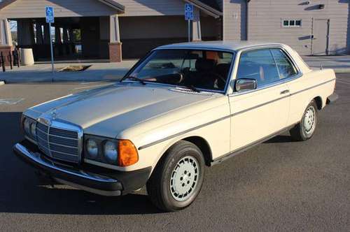 1980 *Mercedes-Benz* *300CD* White for sale in Tranquillity, CA