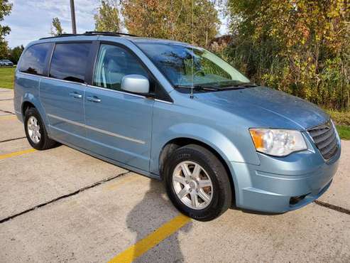 2010 Chrysler Town and Country Touring for sale in Chesterfield, MI