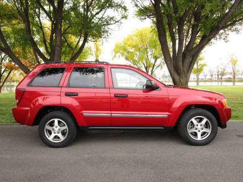 2005 JEEP GRAND CHEROKEE LAREDO 4X4! 4.7 V8! SUNROOF! HEATED LEATHER! for sale in Nampa, ID