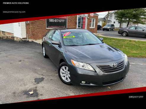 2009 Toyota Camry XLE Grey Leather Clean Heated seats... for sale in Spencerport, NY