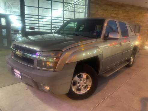 2002 CHEVROLET AVALANCHE - cars & trucks - by dealer - vehicle... for sale in MILWAUKEE WI 53209, WI