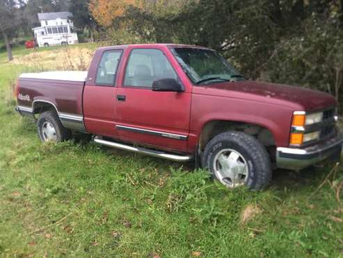 1996 Chevy Silverado 1500 Extended Cab Short Box for sale in Mount Vernon, IA