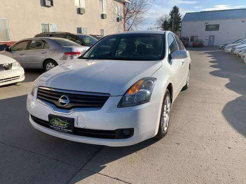 2009 NISSAN ALTIMA 2.5 S - cars & trucks - by dealer - vehicle... for sale in West Fargo, ND