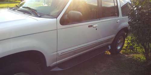 99 ford explorer 4x4 - cars & trucks - by owner - vehicle automotive... for sale in Trenton , TN