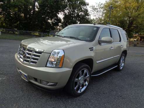 2007 Cadillac Escalade AWD Fully Loaded Very Clean for sale in Waynesboro, MD