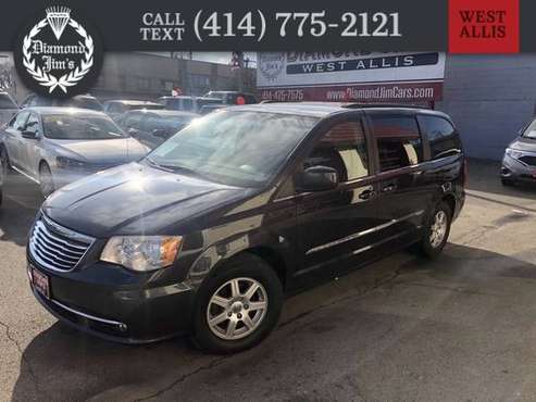*2013* *Chrysler* *Town Country* *Touring* - cars & trucks - by... for sale in West Allis, IL