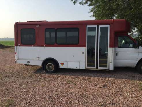 2013 ford E450 shuttle bus - cars & trucks - by owner - vehicle... for sale in Saint Helena, IA