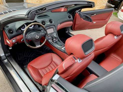 2011 Mercedes SL550 AMG Hard Top Convertible SHOW STOPPER ! WOW for sale in Austin, TX