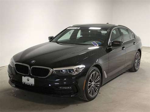 2018 BMW 5 Series 530i xDrive - - by dealer - vehicle for sale in Buffalo, NY
