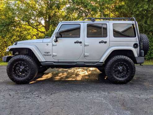 SUPER CLEAN 2011 Jeep Wrangler Sahara Unlimited - cars & for sale in FL