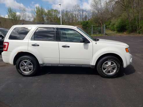 2011 Ford Escape XLT 4x4 - - by dealer - vehicle for sale in Kalamazoo, MI