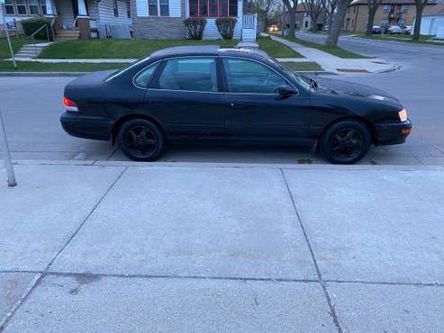 2000 Toyota Avalon for sale in milwaukee, WI