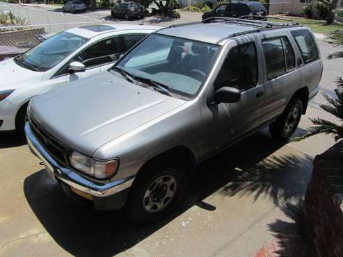 1998 Nissan Pathfinder for sale in La Crescenta, CA