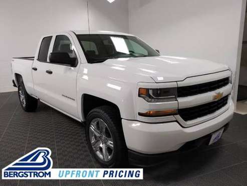2017 CHEVROLET SILVERADO - KBB Says $33,096...We Say $29,120 - cars... for sale in Green Bay, WI