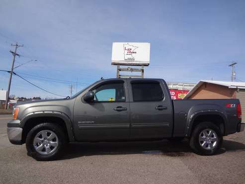 2011 GMC Sierra SLT Crew Cab Z71 4x4 - LOADED! Runs Excellent! MUST for sale in Wyoming, MN