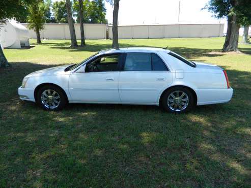 CADILLAC DTS PRICED TO SELL - - by dealer - vehicle for sale in Jacksonville, FL