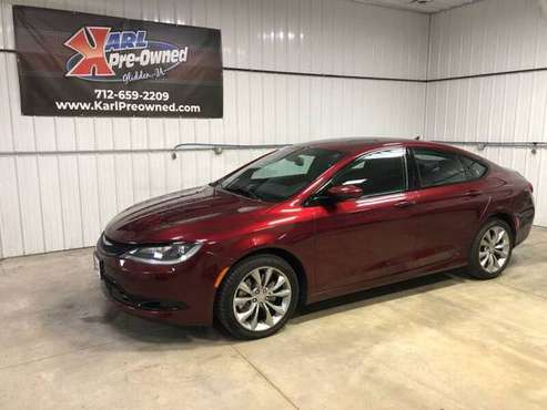 2015 CHRYSLER 200 S*MOONROOF*NAV*HEATED SEATS*33K*REMOTE... for sale in Glidden, IA