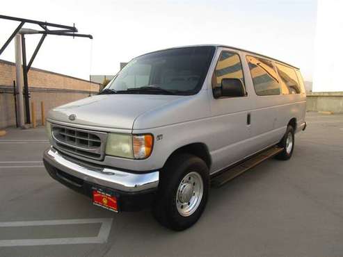 2002 Ford E-Series Wagon E-350 SD XLT 1000 Down Everyone Approved -... for sale in Panorama City, CA
