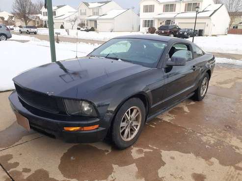 2005 Ford Mustang - cars & trucks - by owner - vehicle automotive sale for sale in Elyria, OH