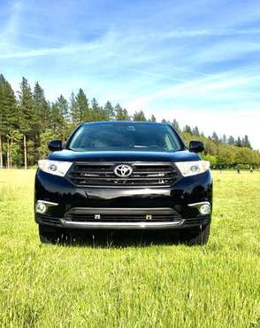 Low mileage 2012 ToyotaHighlander 4x4 (4WD) V6 4dr tailgate SUV for sale in Beaverton, OR