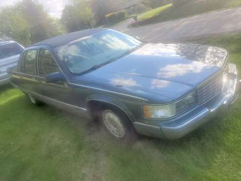 1996 Cadillac Fleetwood for sale in Spring Grove, IL