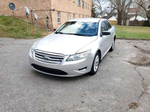 2010 Ford Taurus - cars & trucks - by owner - vehicle automotive sale for sale in Grand Rapids, MI