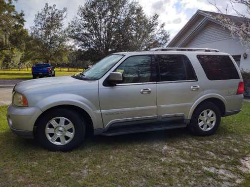 Lincoln Navigator SUV - cars & trucks - by owner - vehicle... for sale in Lithia, FL