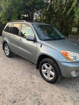 Toyota Rav4 2004 for sale in Brightwaters, NY