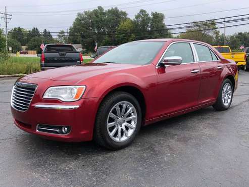 One Owner! 2011 Chrysler 300! Loaded! Nice! for sale in Ortonville, OH