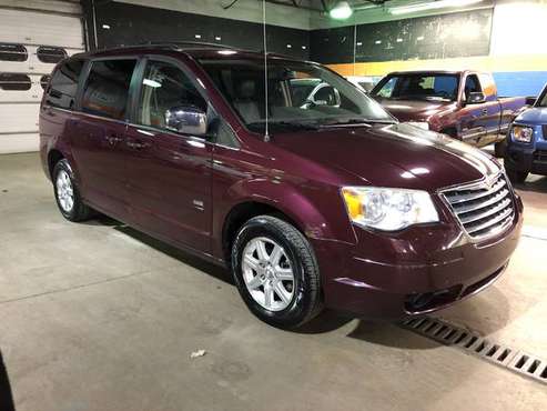 2008 Chrysler town and country - cars & trucks - by dealer - vehicle... for sale in Columbus, OH
