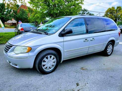 2005 Chrysler Town & Country Minivan, 1-Owner Low Mileage 98k Mint⭐... for sale in Fredericksburg, VA