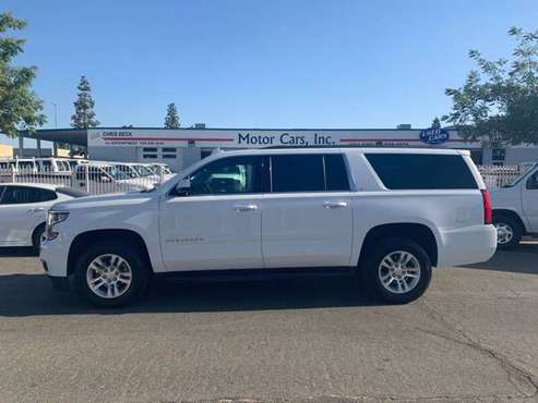 2019 Chevrolet Suburban LT SUV - LOADED! LEATHER! for sale in Tulare, CA