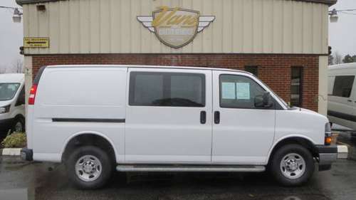 2018 Chevrolet Express 2500 Cargo Van-28K Miles-6 0L V8 - cars for sale in Chesapeake , VA