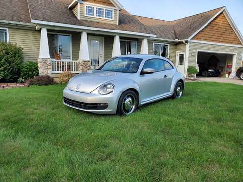 2015 VW Beetle Classic 1.8 Turbo Auto - cars & trucks - by owner -... for sale in Wayland, MI