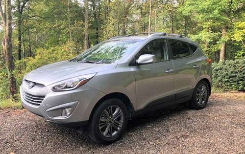 2015 Hyundai Tucson SE AWD Excellent condition for sale in Burnsville, NC