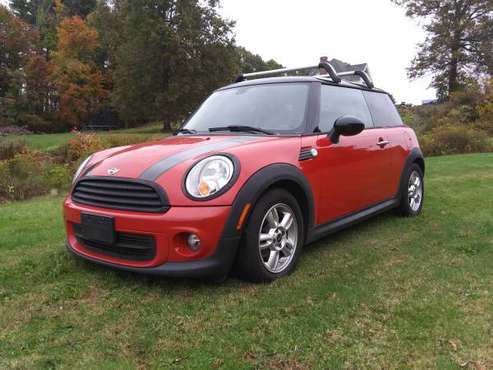 ** 2013 Mini Cooper - Clean, One owner! ** for sale in East Windsor, CT