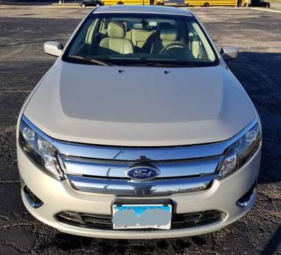 2010 Ford Fusion SEL 4DR 2WD V6 - cars & trucks - by owner - vehicle... for sale in Downers Grove, IL