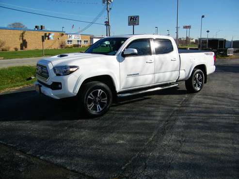 2017 Toyota Tacoma TRD Sport 6ft Bed - cars & trucks - by dealer -... for sale in Des Moines, IA