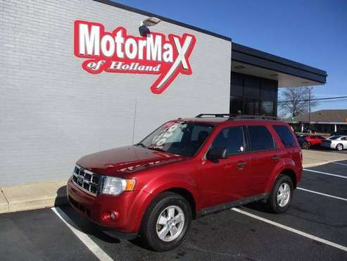 2012 Ford Escape XLT 4WD - cars & trucks - by dealer - vehicle... for sale in Holland , MI