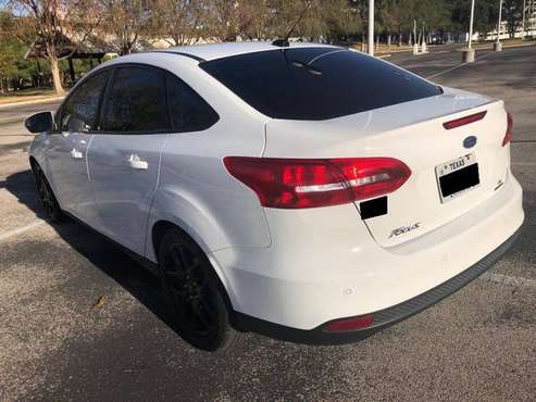 2016 Ford Focus SE Only W/36K Low Miles! - cars & trucks - by owner... for sale in San Antonio, TX