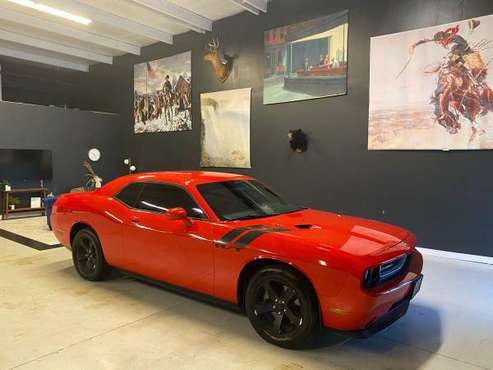 Dodge Challenger V8 R/T - cars & trucks - by dealer - vehicle... for sale in Nixa, MO