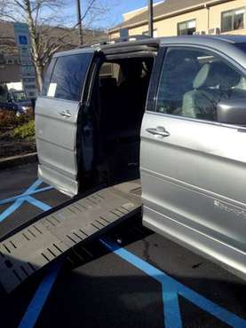 Honda* *Odyssey* *Touring* handicap wheelchair side entry van - cars... for sale in Pennington, NJ
