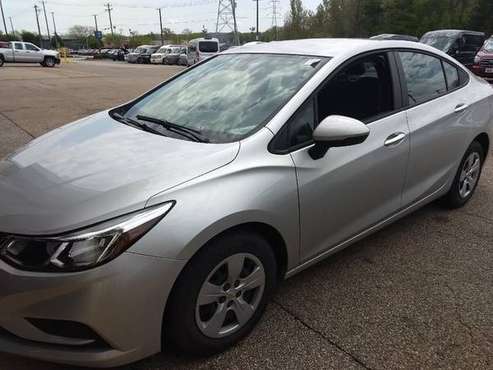 2018 Chevrolet Cruze - - cars & trucks - by dealer - vehicle... for sale in Milford, OH